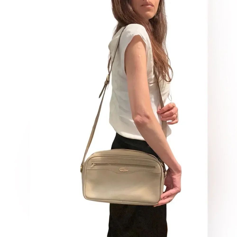 Gucci Tan Crossbody Bag with Adjustable Strap